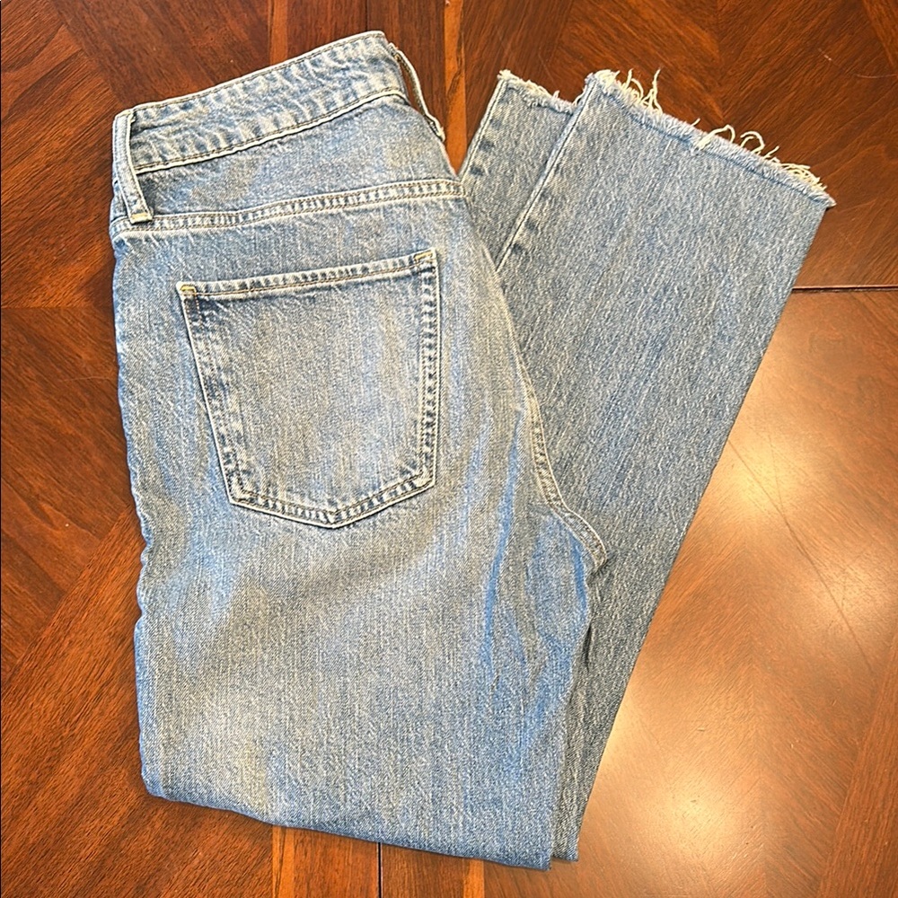 GAP Women's Mid Rise Slim Boyfriend Jeans With Washwell